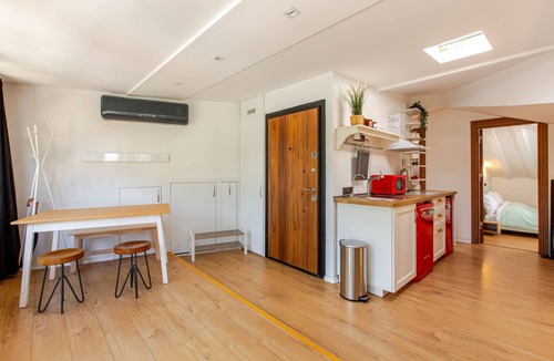 Bebek Apartment | Modern Couples Attic apt w/terrace near coffeeshop