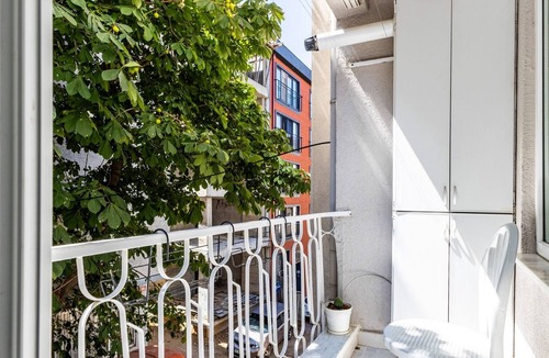 Rasimpasa Apartment | Modern Flat w Balcony 2 min to Marmaray in Kadikoy