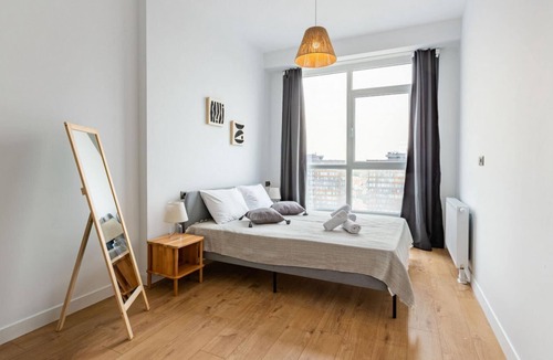 Kadikoy Apartment | Modern Flat with Fantastic City View in Kadikoy