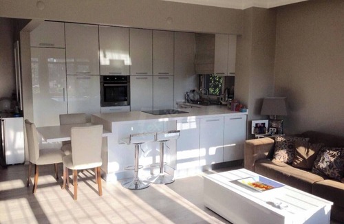 Sariyer House | Modern Room in Maslak