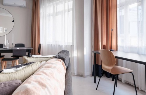Tophane Apartment | Modern Spacious Flat w Balcony 5 min to Taksim