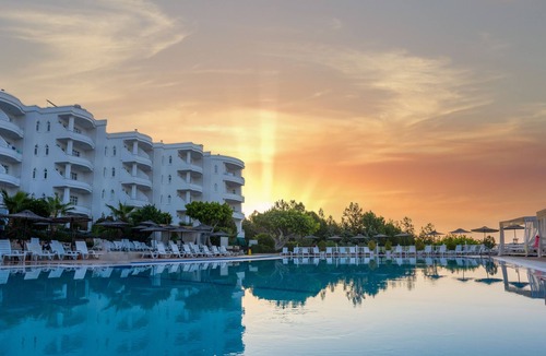 Artikli Hotel | Olbios Marina Resort