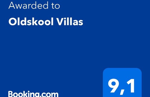 Lara Villa | OLDSKOOL TOWN HOUSES 15 minutes walk to LARA beach