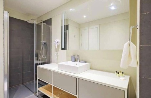 Umraniye Apartment | Orion - Modern 2BD Apt w/City View Pool & Parking