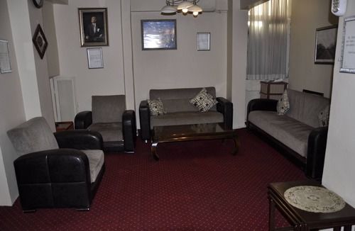 Izmit Hotel | Otel Sinal