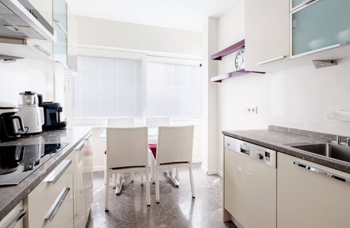 Besiktas Apartment | Panoramic Bosphorus View Flat 8 min to ZorluCenter
