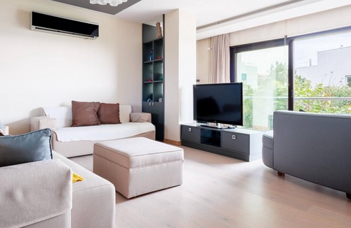 Besiktas Apartment | Panoramic Bosphorus View Flat 8 min to ZorluCenter