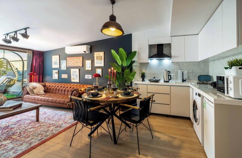 Cihangir Apartment | Panoramic Bosphorus View Terrace At Monnas Suite