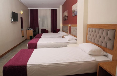 Umraniye Hotel | PeloraHotel