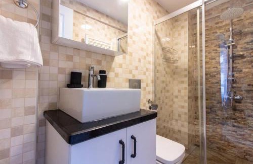 Rasimpasa Apartment | Pretty Corner Flat with Abundant Light in Kadikoy