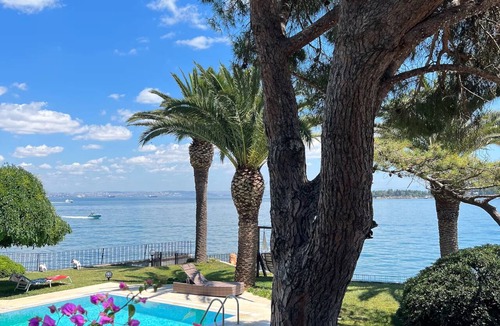 Adalar House | Private 3-Bedroom Waterfront Villa Floor - Pool, Pier & Garden