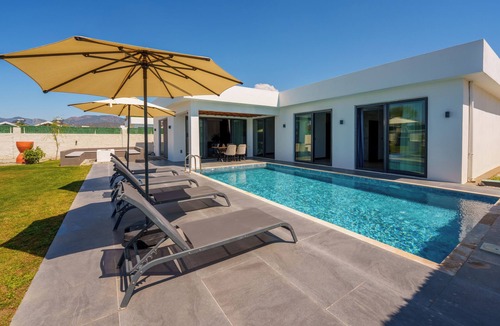 Fethiye City Center Villa | Private Luxury Villa with Pool&Garden in Fethiye – Perfect for Families&Couples