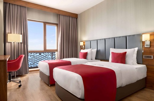 Edremit Hotel | Ramada by Wyndham Van