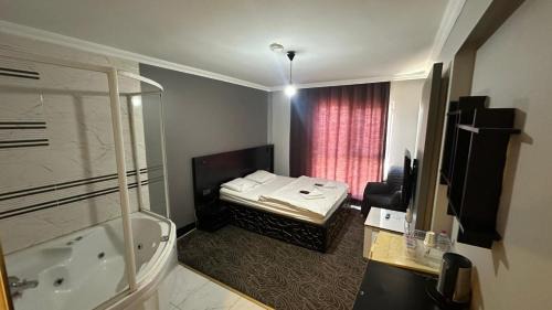 Buyukcekmece Apartment | Red House