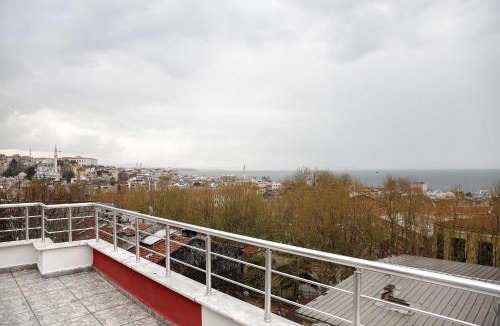 Emin Sinan Apartment | Reggae