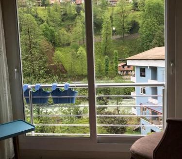 Cayirduzu Apartment | River Side Placed Suit House Seçer Apart