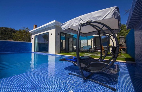 Islamlar Villa | Romantic luxury "honeymoon" hideaway in the hills above Kalkan in a rural idyll