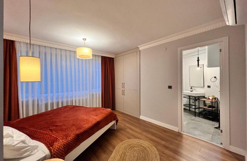 Galata Apartment | Sea view flat in GALATA , BEYOGLU