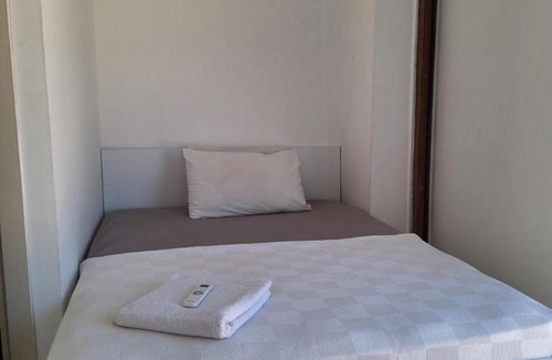 Bitez Hotel | Seafront House