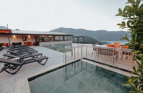Kumluca Hotel | Seyr-i Mavi Bungalow