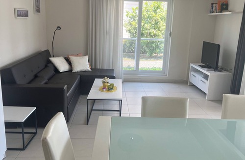 Kemer Mahallesi Apartment | Side, 3-room apartment with pool area (in&out) & balcony, long stays welcome