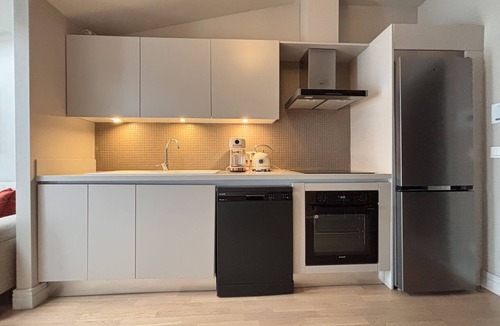 Karakoy Apartment | Skylit 1BR with terrace near Galataport