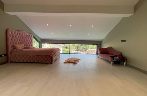 Zekeriyakoy Villa | Smart Modern Villa 6 BR 5BTH HUGE