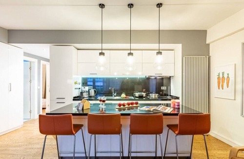 Kabatas Apartment | Splendid Flat with Excellent Location in Beyoglu