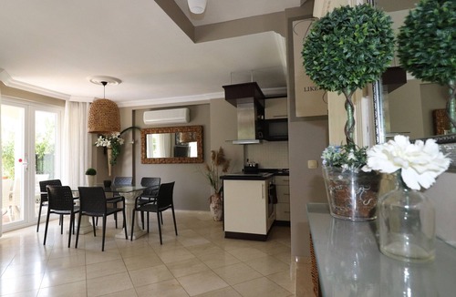 Fethiye City Center Villa | Starfish 1, 5 bedroom villa to rent in Sunset Beach Club, Beachfront complex