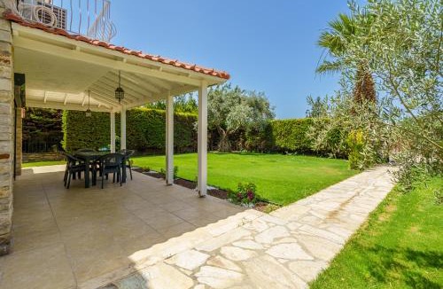 Kusadasi Villa | Stone Villa Near Long Beach & Kusadasi Shopping Mall