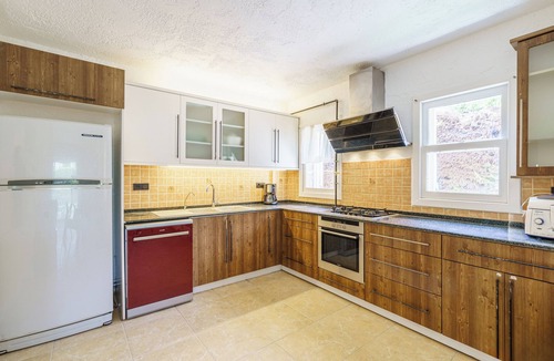 Yavansu Mahallesi Villa | Stone Villa Near Long Beach & Kusadasi Mall with Big Front Yard