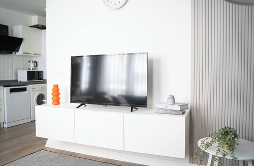 Gumussuyu Mahallesi Apartment | Stylish 1-Bedroom Apartment Near Taksim Deniz Apartman