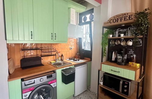 Emin Sinan Apartment | Stylish 3 Room Flat 3 AC, WiFi Walk to Grandbazaar High speed WiFi , AC