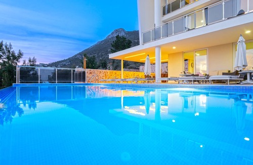 Kalkan Villa | Stylish 5 bedroom villa with infinity pool and games room, perfect for families