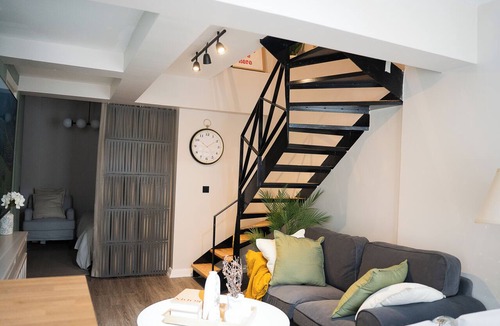 Cihangir Apartment | Stylish Duplex with Private Terrace near Taksim Sleeps6 Deniz Apart with cool AC