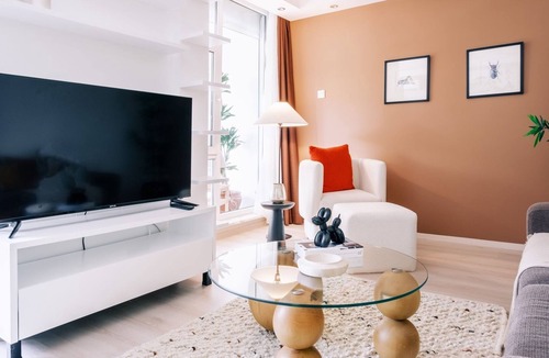 Besiktas Apartment | Stylish Retreat, 10 Min to Bebek Beach