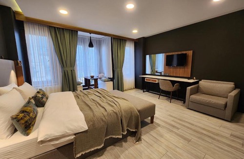 Taksim Hotel | Taksim Landhouse Hotel 1 Min to Taksim Square