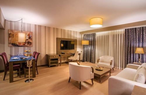 Kadnlar Denizi Mahallesi Hotel | The Grand Blue Sky International