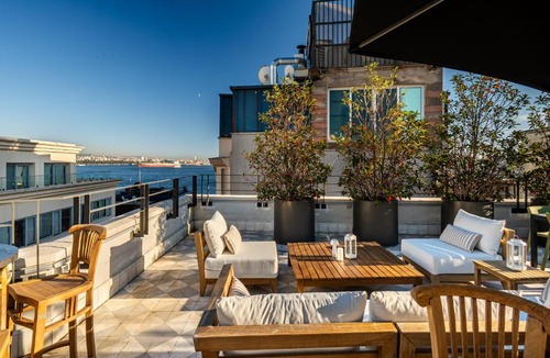 Karakoy Apartment | The Muradiye Luxury Residences with Bosphorus and Galata Tower View Terrace