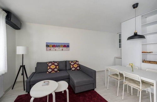Bebek Apartment | This apartment is a 1 bedroom(s), 1 bathrooms, located in Beşiktaş, İstanbul.
