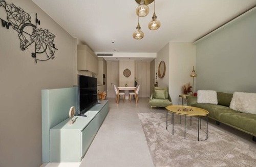 Galata Condo | This condominium is a 1 bedroom(s), 1.5 bathrooms, located in Beyoğlu, İstanbul.