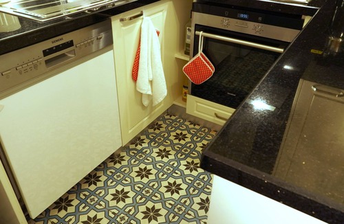 Rasimpasa Hostel | Tilas House No8