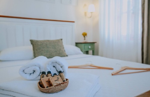 Bozcaada Hotel | Tin Ada