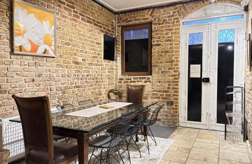 Balat House | Unique 5BR Art House in Balat w Garden