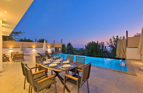 Uzumlu Villa | Uzumlu Village 3 Bedroom Villa 6716