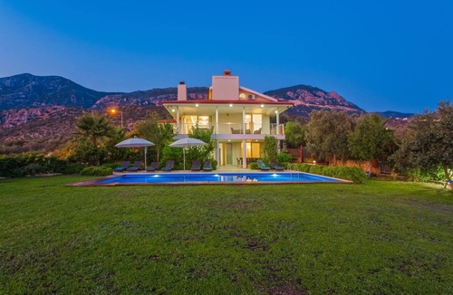 Kalkan Villa | Very Private Villa for 11 in Unique Setting nr. Sea with Spectacular Views