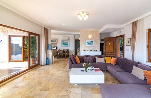 Kalkan Villa | Villa Abriana - Ortaalan, large villa inside and out, good sized pool.