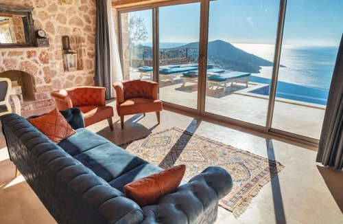 Demre House | Villa Ambar with infinity pool and great view