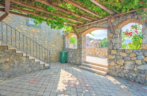 Yesiluzumlu Villa | Villa Bremar ( 3 Bedroom Duplex Villa, Sleeps up to 6 Guests)