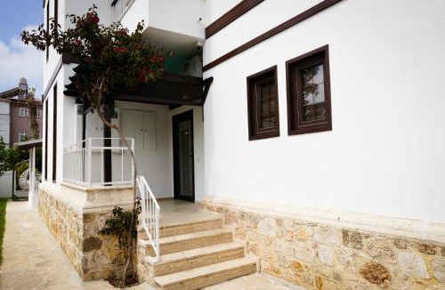Side Bed & Breakfast | Villa Hania - Adults only